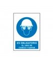 Uso obligatorio de casco y gafas